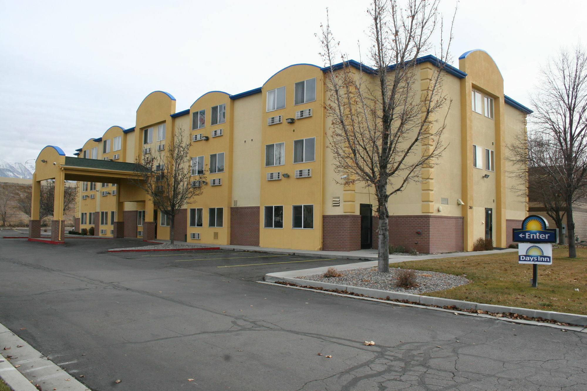 Days Inn By Wyndham Lehi Exterior photo